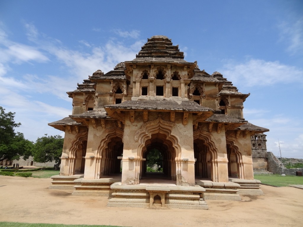 Lotus mahal