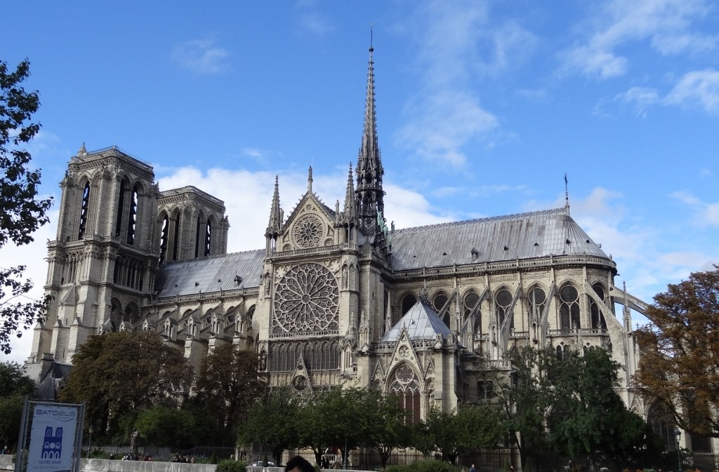 Notre Dame cathedral from across the Seine